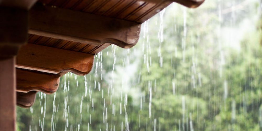 Beneficios de aprovechar el agua del cielo