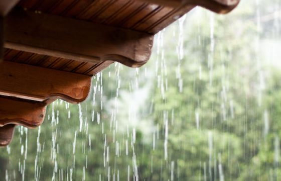 Beneficios de aprovechar el agua del cielo